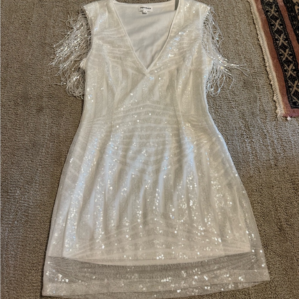 Elegant White Sequin Dress with Fringe Sleeves